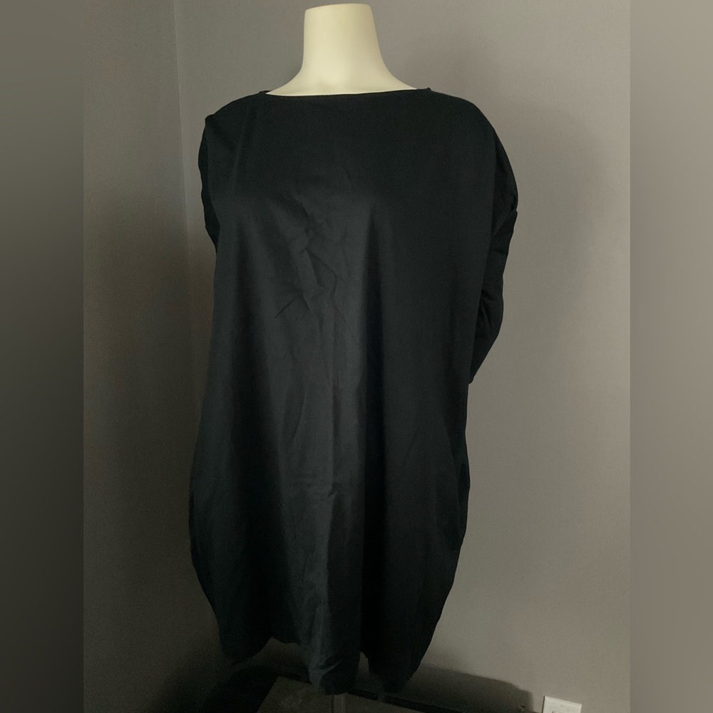 GAP ●  Black ‘T-Shirt’ Dress with Pockets ● ¾-Length Sleeves